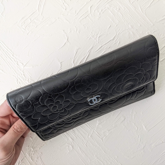 Chanel Camellia wallet - Picture 8 of 12